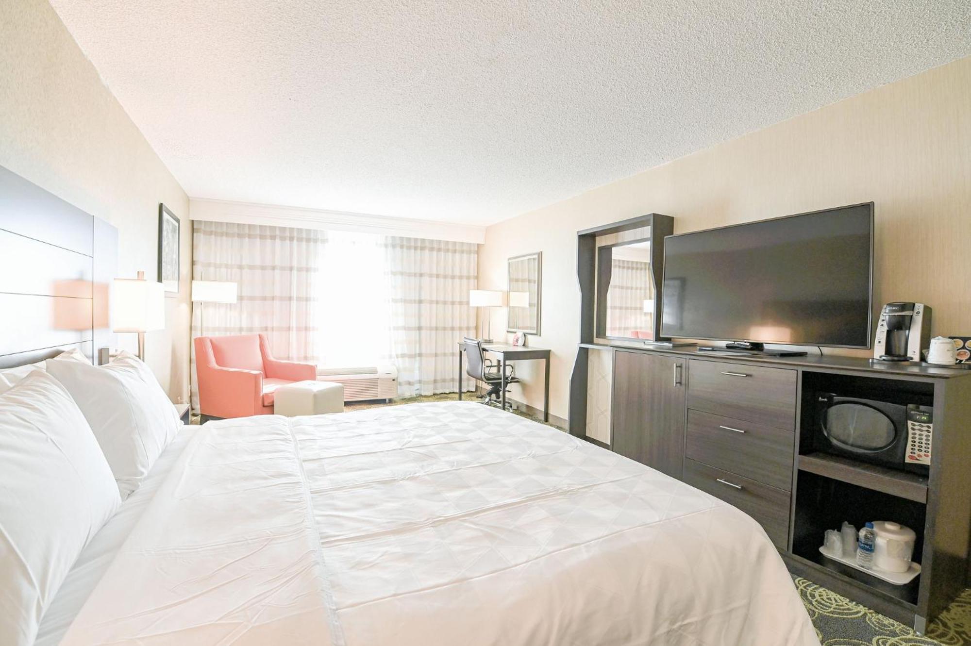 Area By Ihg 3* Charlottesville